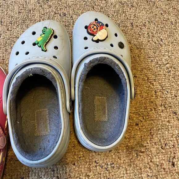 Crocs Crocband Clogs Kids C10-11 Pink Blue Rubber Slip-On Straps Lot Of 2 Pairs - Picture 7 of 7